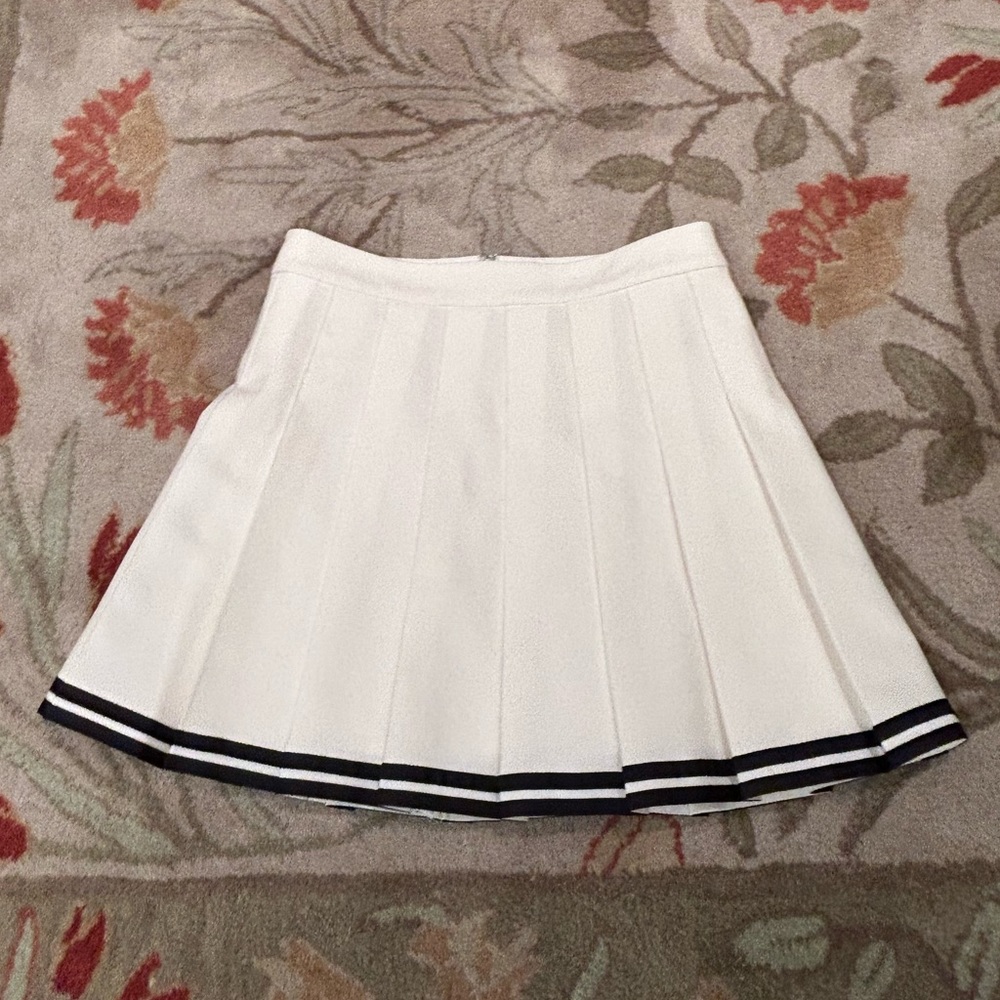 NWOT Aritzia (Sunday Best) Olive Pleated Micro Skirt